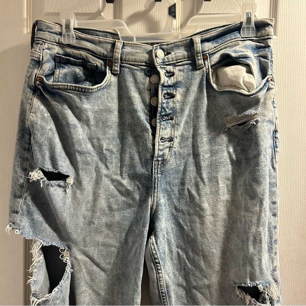 Ripped Vintage Straight Jeans